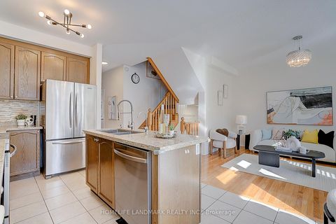 Photo 13 at 11 Chao Crescent, Oak Ridges, Richmond Hill