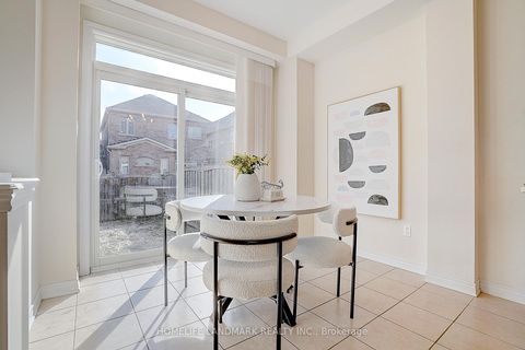 Photo 15 at 11 Chao Crescent, Oak Ridges, Richmond Hill