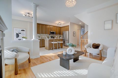 Photo 19 at 11 Chao Crescent, Oak Ridges, Richmond Hill