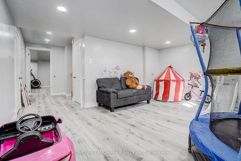 Photo 36 at 11 Chao Crescent, Oak Ridges, Richmond Hill