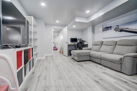 Photo 38 at 11 Chao Crescent, Oak Ridges, Richmond Hill