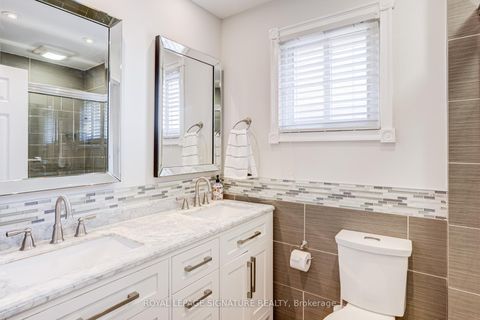 Photo 19 at 5 Longhouse Street, East Woodbridge, Vaughan