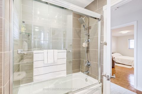 Photo 20 at 5 Longhouse Street, East Woodbridge, Vaughan