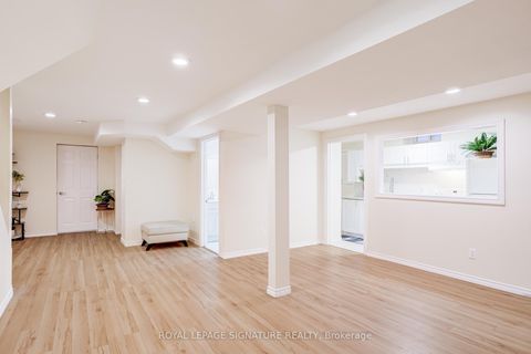 Photo 22 at 5 Longhouse Street, East Woodbridge, Vaughan