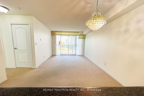 Photo 8 at 726 - 3650 Kingston Road, Scarborough Village, Toronto