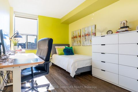 Photo 14 at 404 - 30 Fashion Roseway, Willowdale East, Toronto