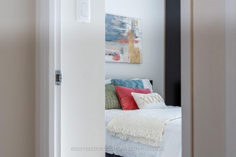 Photo 17 at 404 - 30 Fashion Roseway, Willowdale East, Toronto