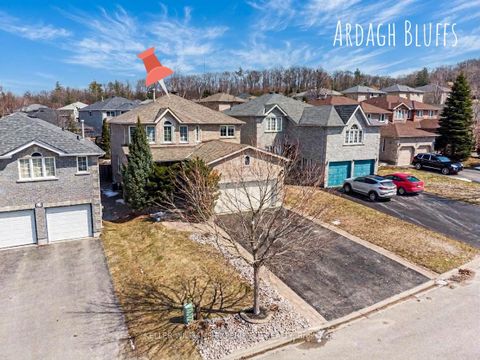Photo 1 at 25 Muir Drive, Ardagh, Barrie