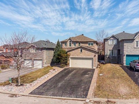Photo 3 at 25 Muir Drive, Ardagh, Barrie
