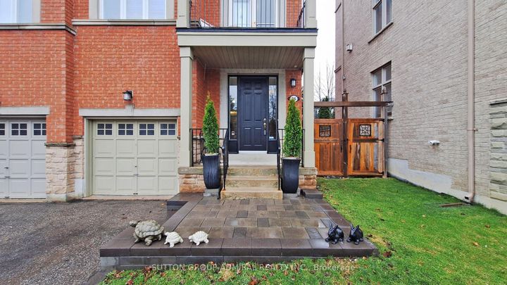 Photo 3 at 36 Helen Street, East Woodbridge, Vaughan