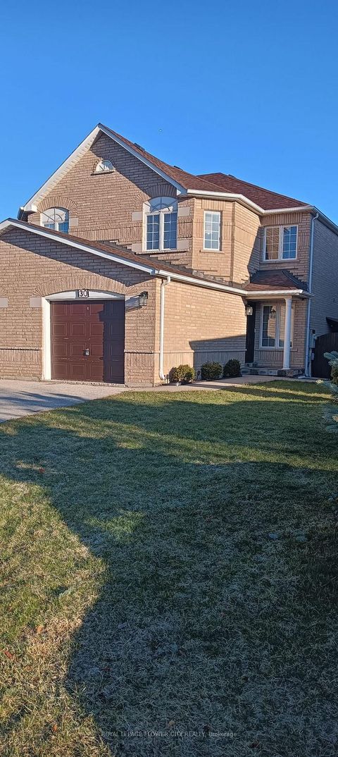 Photo 1 at 30 Condotti Drive, West Woodbridge, Vaughan