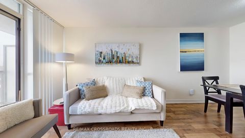 Photo 5 at 702 - 35 Hollywood Avenue, Willowdale East, Toronto