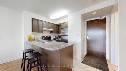 Photo 15 at 702 - 35 Hollywood Avenue, Willowdale East, Toronto