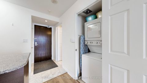 Photo 26 at 702 - 35 Hollywood Avenue, Willowdale East, Toronto