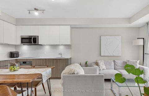 Photo 13 at 212 - 223 St Clair Avenue W, Casa Loma, Toronto