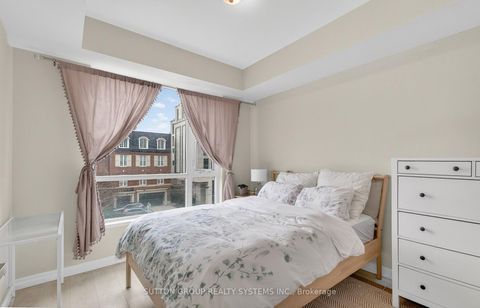 Photo 14 at 212 - 223 St Clair Avenue W, Casa Loma, Toronto