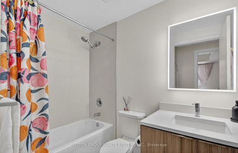 Photo 20 at 212 - 223 St Clair Avenue W, Casa Loma, Toronto