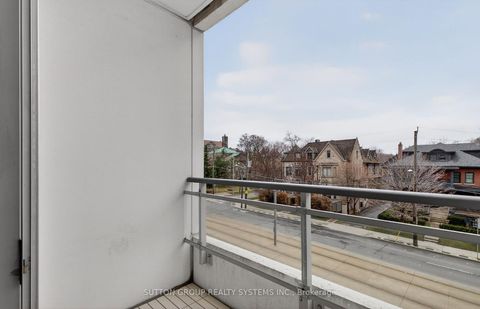 Photo 22 at 212 - 223 St Clair Avenue W, Casa Loma, Toronto