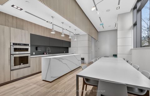 Photo 28 at 212 - 223 St Clair Avenue W, Casa Loma, Toronto