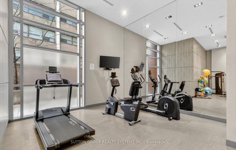 Photo 29 at 212 - 223 St Clair Avenue W, Casa Loma, Toronto