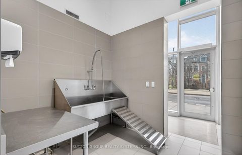 Photo 31 at 212 - 223 St Clair Avenue W, Casa Loma, Toronto