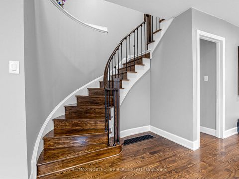 Photo 3 at 479 Greig Circle, College Manor, Newmarket