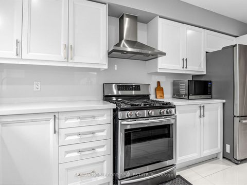 Photo 13 at 479 Greig Circle, College Manor, Newmarket