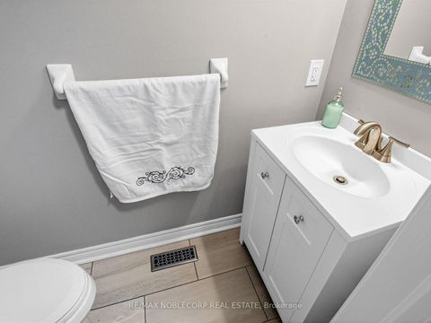 Photo 17 at 479 Greig Circle, College Manor, Newmarket