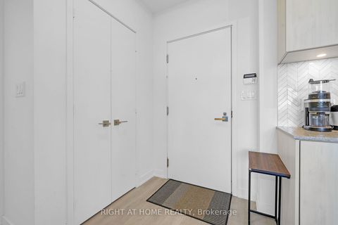 Photo 3 at 3307 - 50 Ordnance Street, Niagara, Toronto