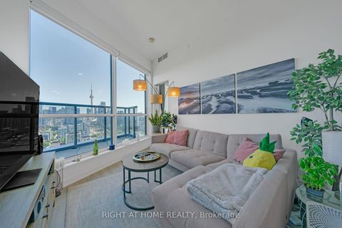 Photo 11 at 3307 - 50 Ordnance Street, Niagara, Toronto