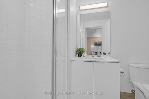 Photo 17 at 3307 - 50 Ordnance Street, Niagara, Toronto