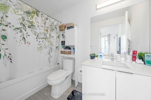 Photo 23 at 3307 - 50 Ordnance Street, Niagara, Toronto
