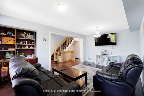 Photo 11 at 28 Seminoff Street, Birchmount, Toronto