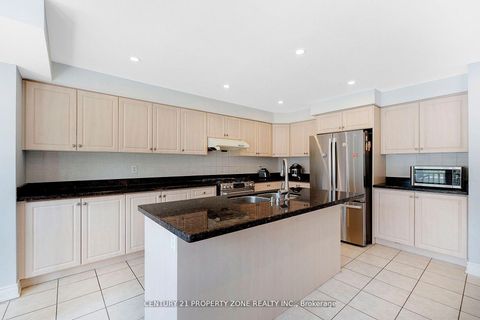 Photo 15 at 28 Seminoff Street, Birchmount, Toronto