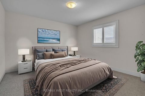 Photo 14 at 146 Sandringham Drive, Shore, Barrie