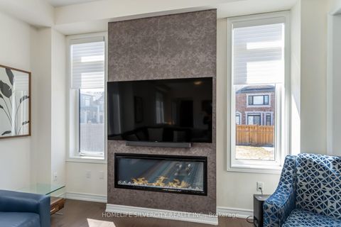 Photo 11 at 31 Canard Drive, Kleinburg, Vaughan