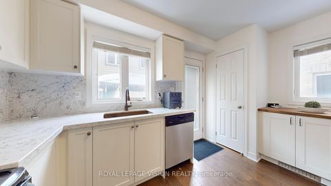 Photo 12 at 32 Zezel Way, Dorset Park, Toronto