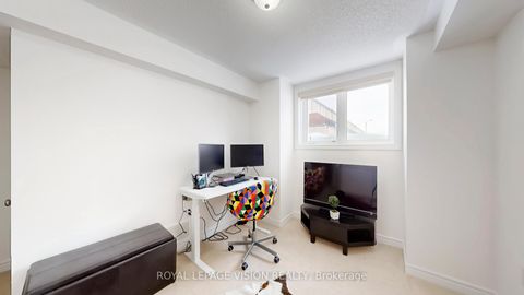 Photo 34 at 32 Zezel Way, Dorset Park, Toronto