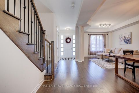 Photo 3 at 242 Paradelle Drive, Oak Ridges Lake Wilcox, Richmond Hill