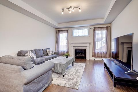 Photo 16 at 242 Paradelle Drive, Oak Ridges Lake Wilcox, Richmond Hill