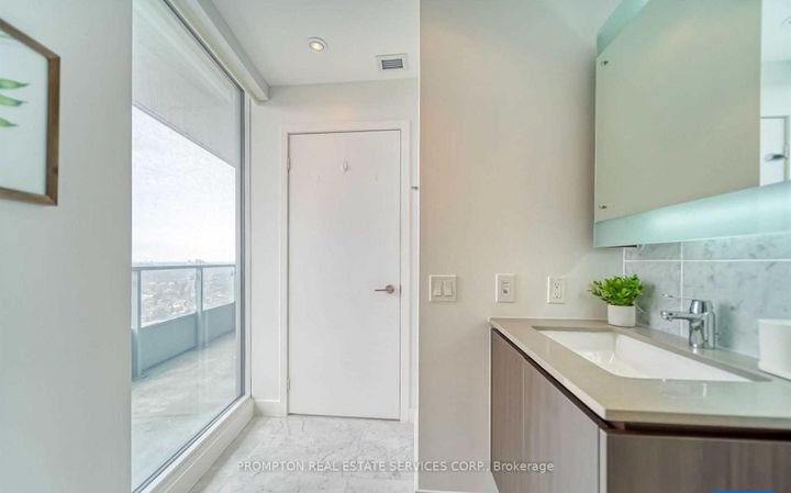 Photo 10 at 2511 - 115 Mcmahon Drive, Bayview Village, Toronto