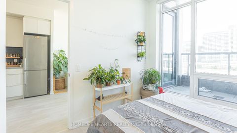 Photo 10 at 818 - 8868 Yonge Street, South Richvale, Richmond Hill