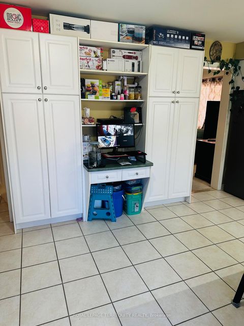 Photo 5 at 35 Raquel Street, Painswick South, Barrie