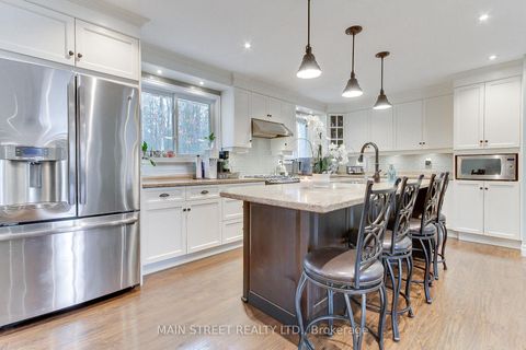 Photo 7 at 52 Maple Avenue, Sutton & Jackson's Point, Georgina