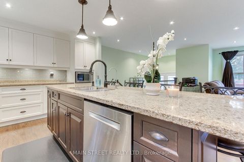 Photo 9 at 52 Maple Avenue, Sutton & Jackson's Point, Georgina