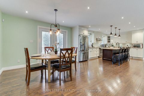 Photo 12 at 52 Maple Avenue, Sutton & Jackson's Point, Georgina