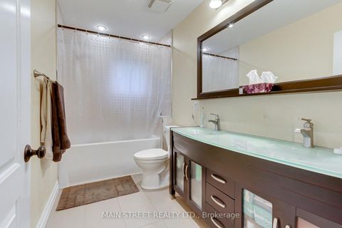 Photo 23 at 52 Maple Avenue, Sutton & Jackson's Point, Georgina