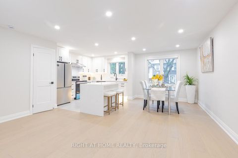 Photo 2 at 176 - 160 Palmdale Drive, Sullivan, Toronto