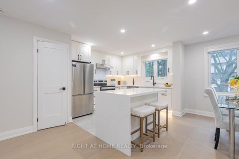 Photo 3 at 176 - 160 Palmdale Drive, Sullivan, Toronto