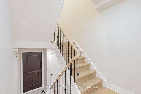 Photo 5 at 176 - 160 Palmdale Drive, Sullivan, Toronto